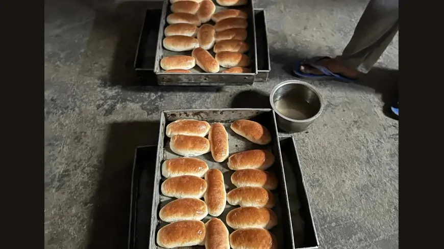 Pav Bhaji Industry Now the Bread and Butter of Mumbai Bakeries, Writes Kunal Vijayakar