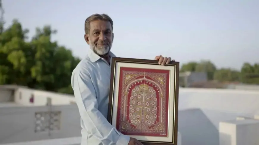 These Rogal Artists From Gujarat Are Keeping Alive A 400-Year-Old Art, Meet Them Only On HistoryTV18