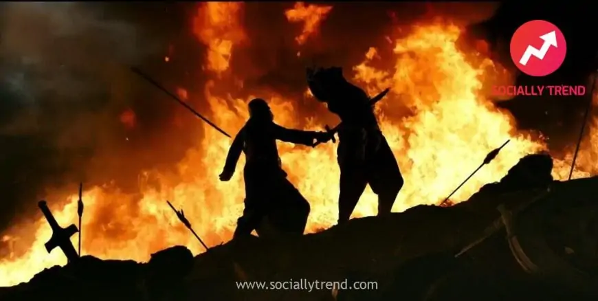 Katappa backstabbing Baahubali